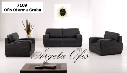 Dinamik bir ofis alanında yer alan estetik 7109 Ofis Kanepeleri.